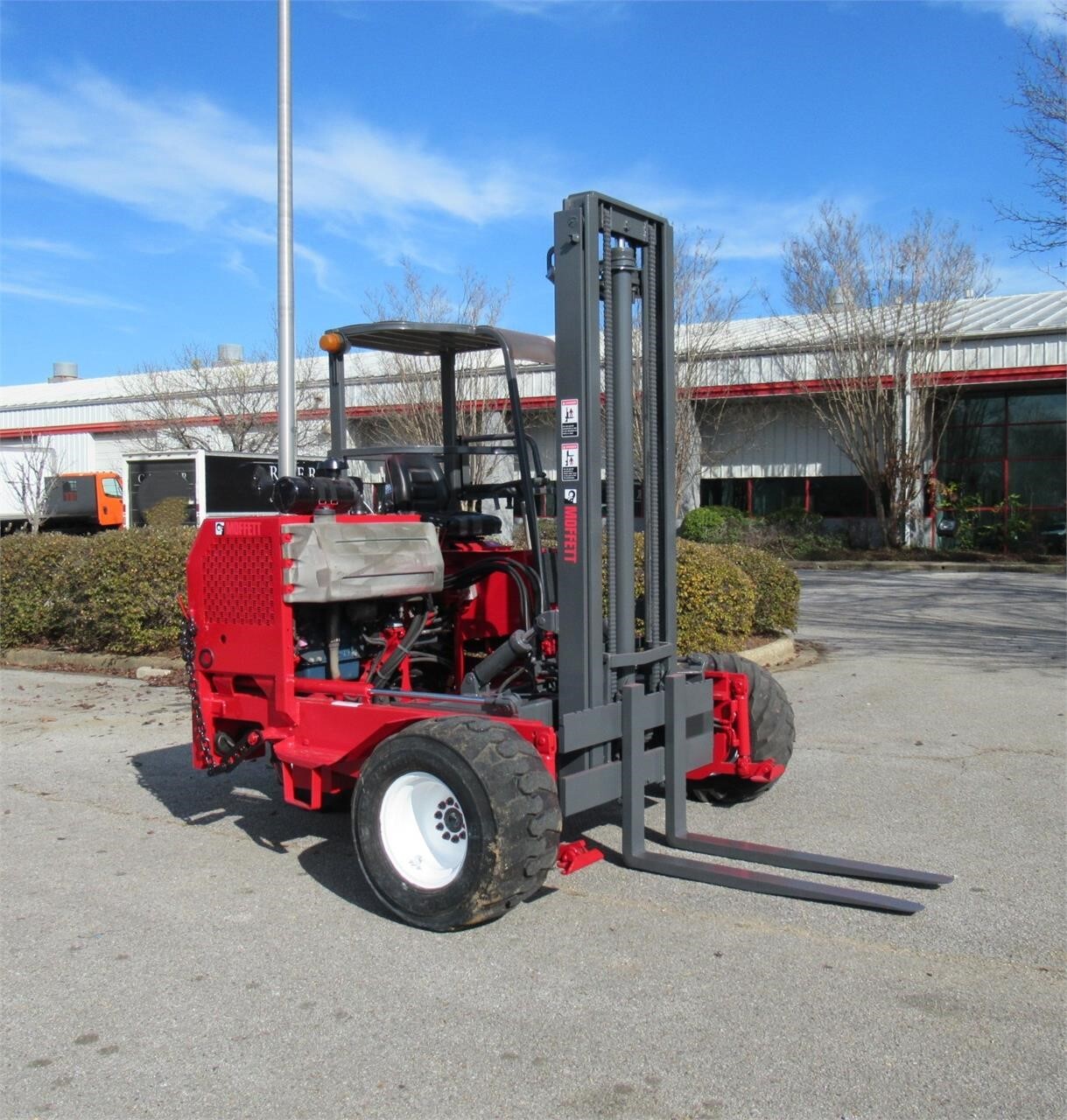 2005 MOFFETT M5500 in Tuscaloosa, AL