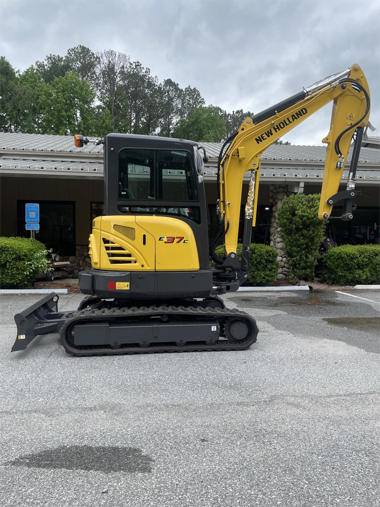 2025 NEW HOLLAND E37C in Cartersville, GA