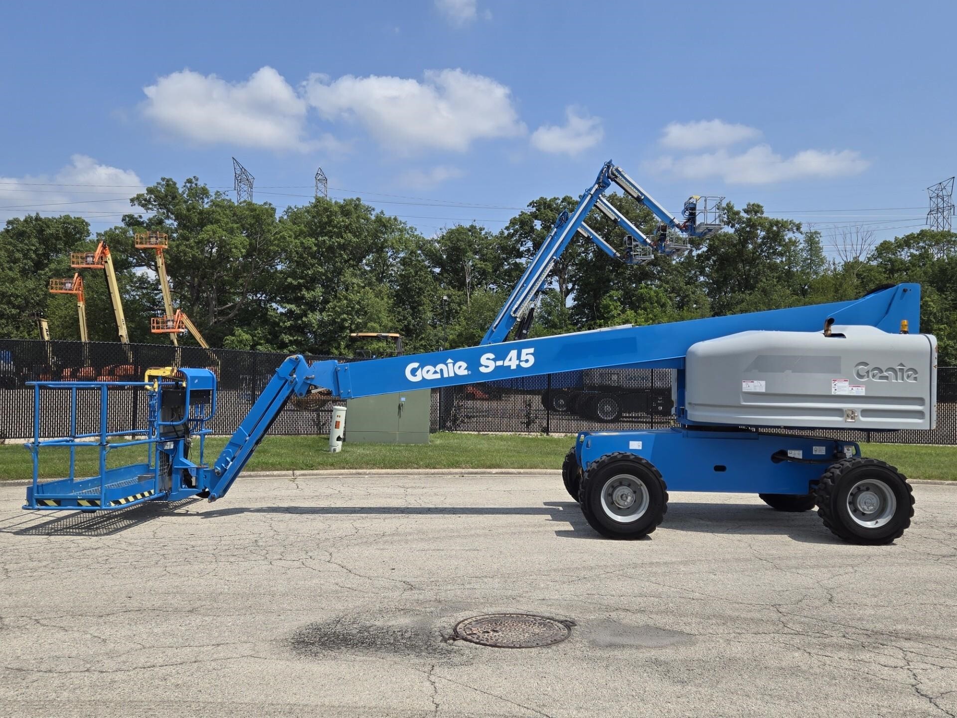 2017 GENIE S45 in Rockdale, IL