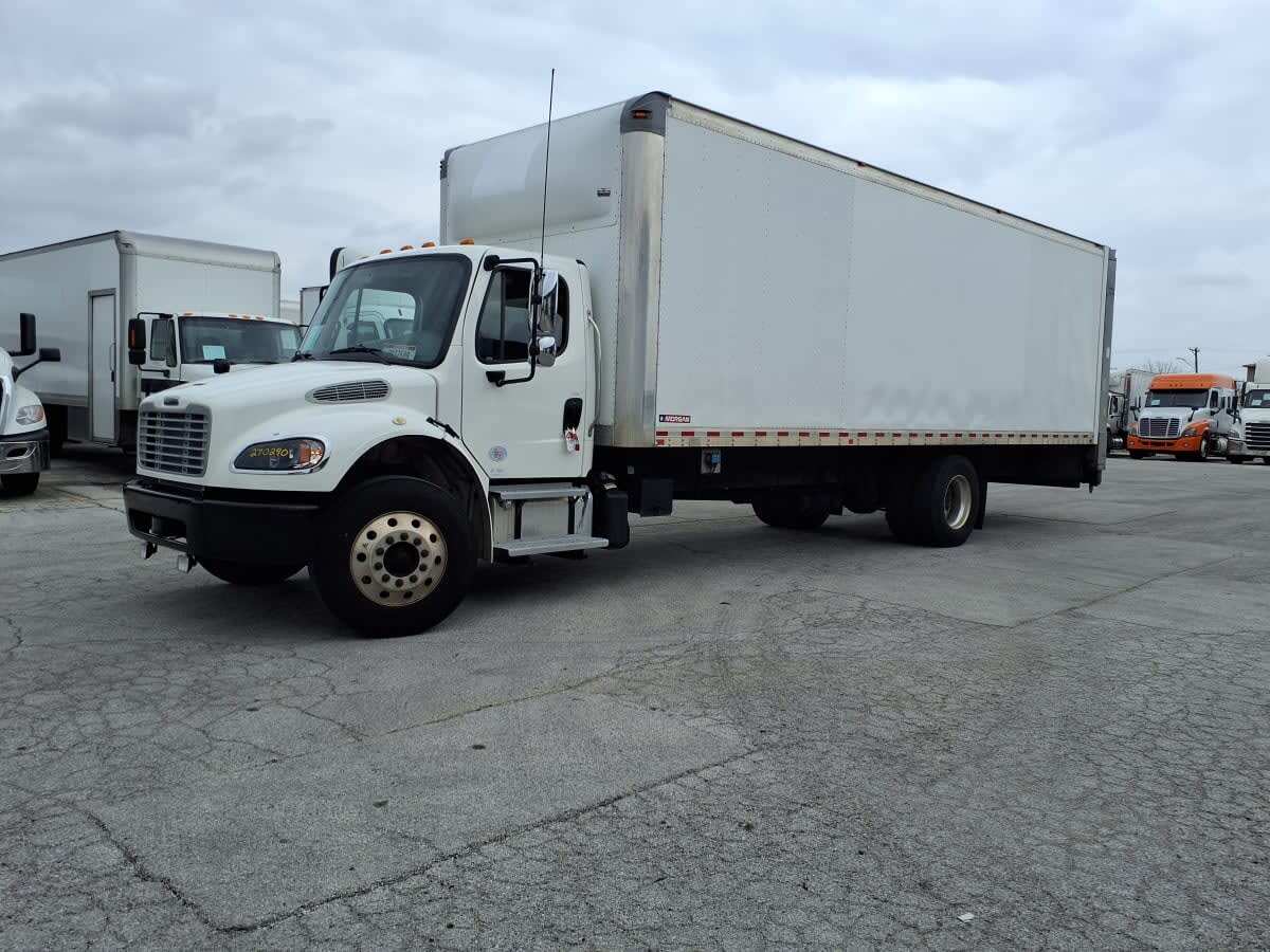 2020 FREIGHTLINER BUSINESS CLASS M2 106 in Fort Worth, TX