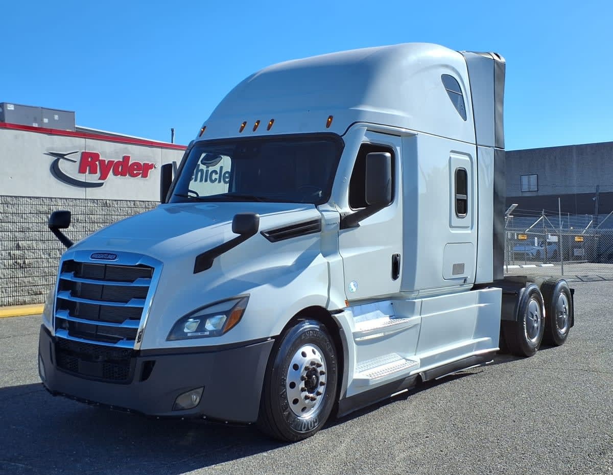 2022 FREIGHTLINER CASCADIA 126 in Memphis, TN