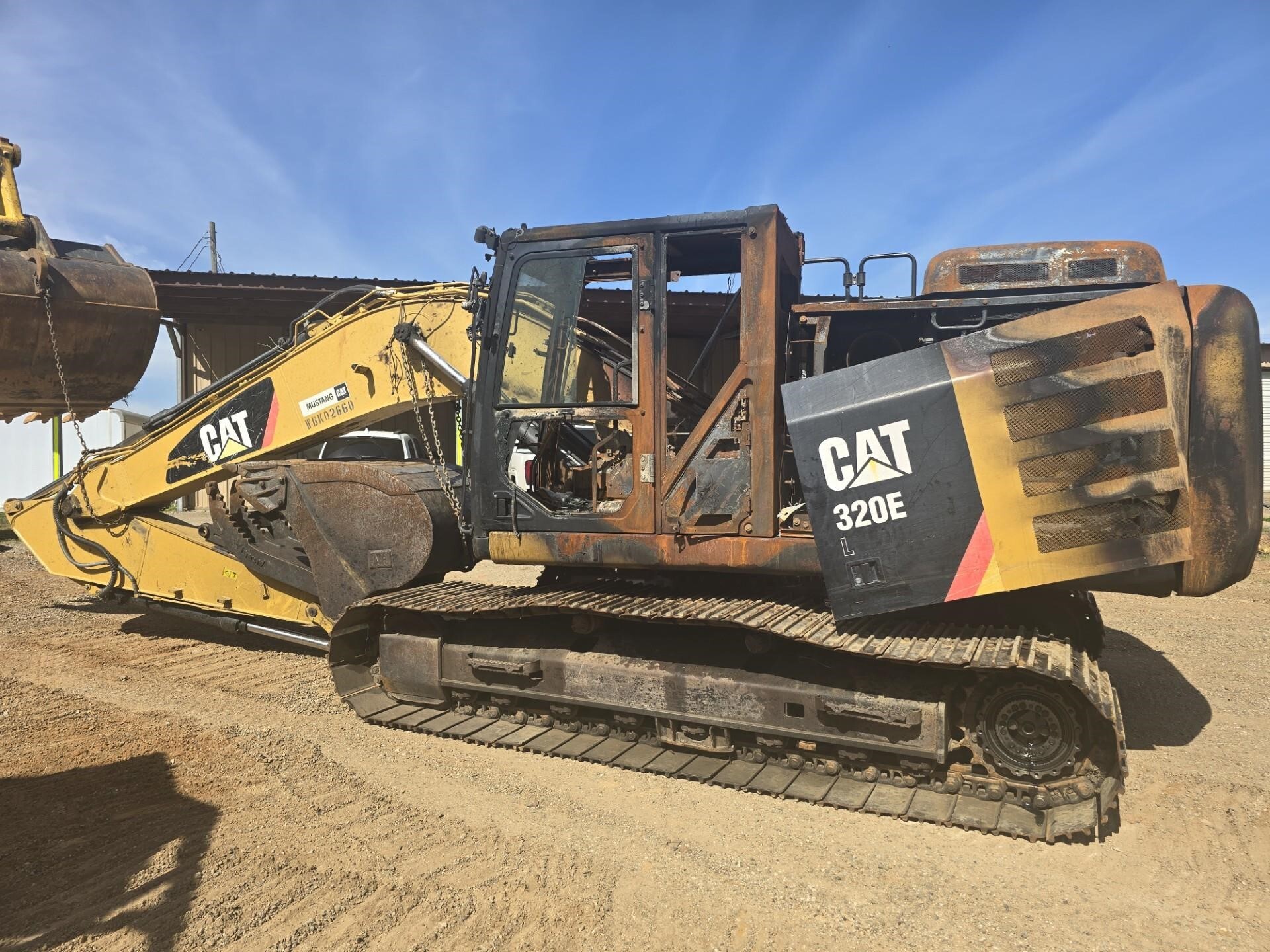 2014 CATERPILLAR 320EL in Hughes Springs, TX