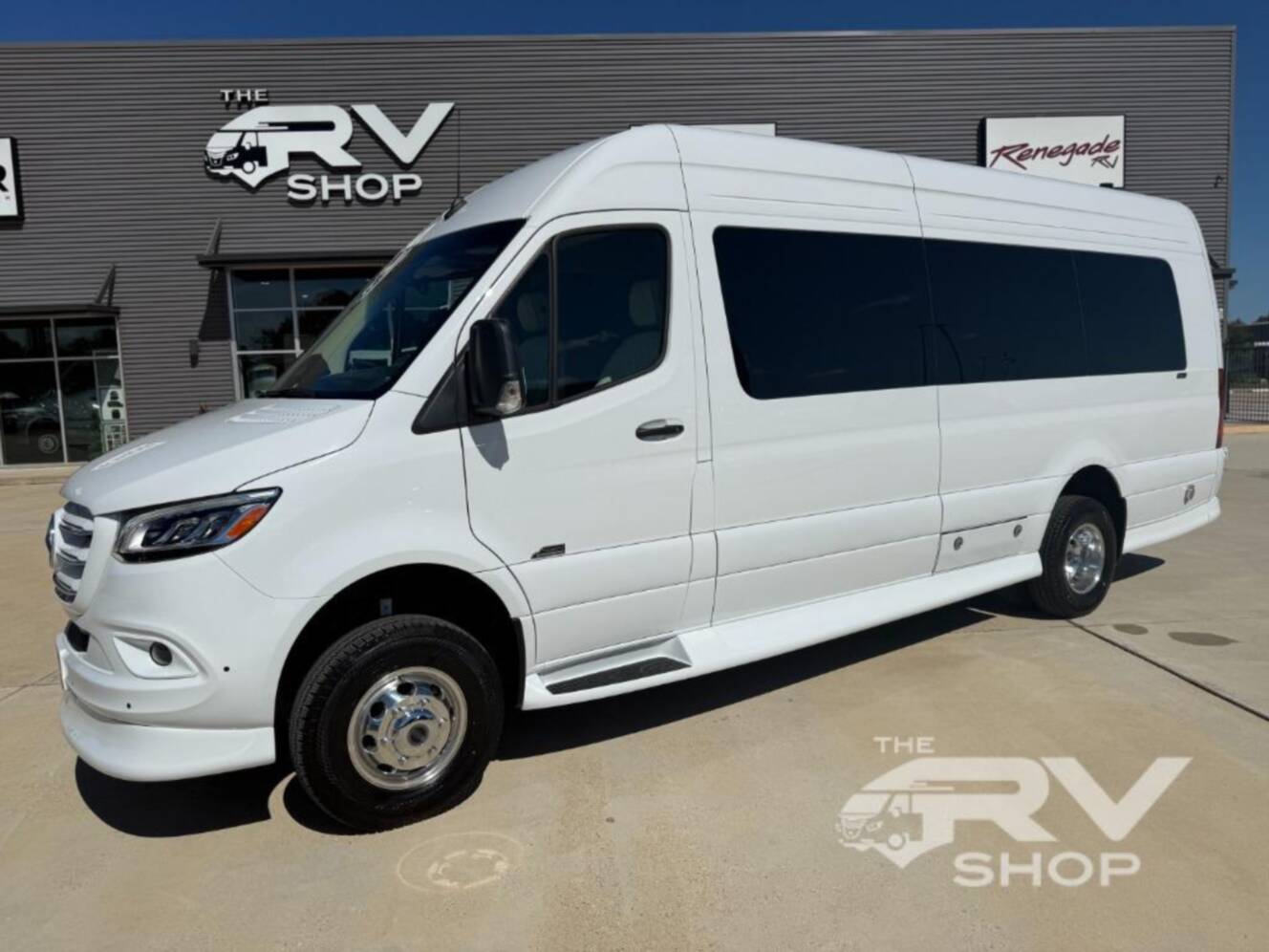 A photo of this 2027 Midwest Automotive Designs Luxe Cruiser D6