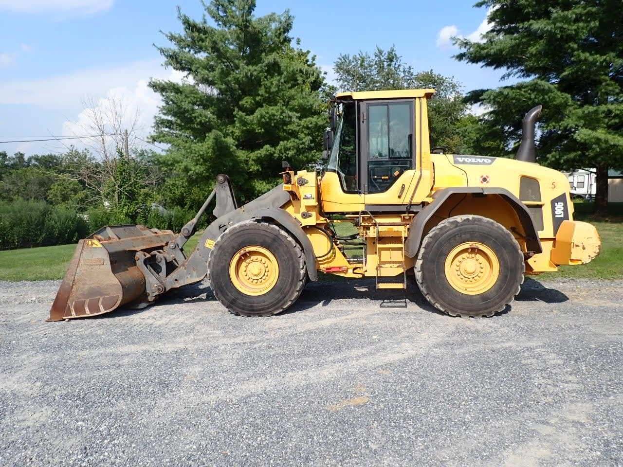2014 VOLVO L90G in Manheim, PA