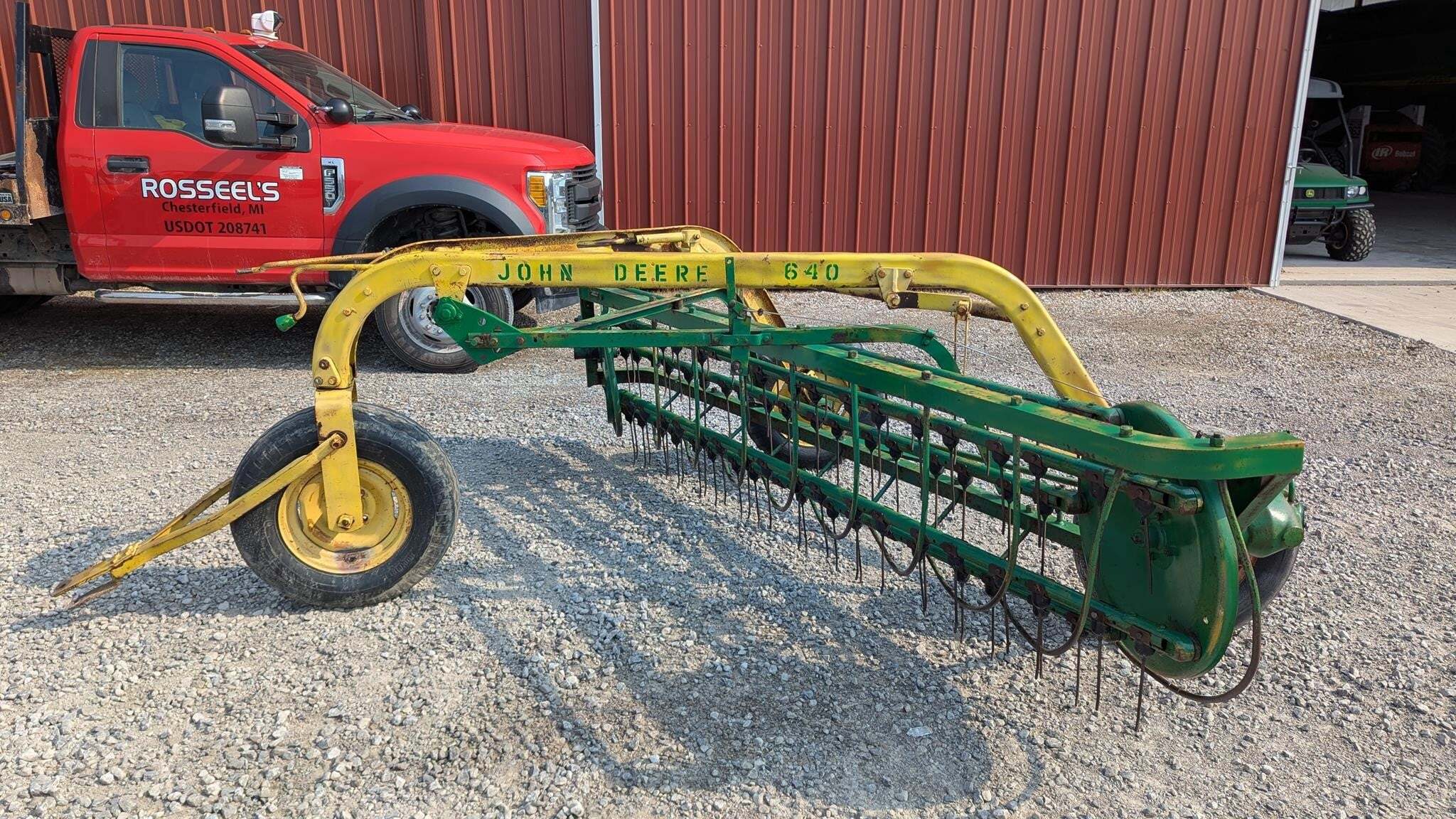 JOHN DEERE 640 in Lenox, MI