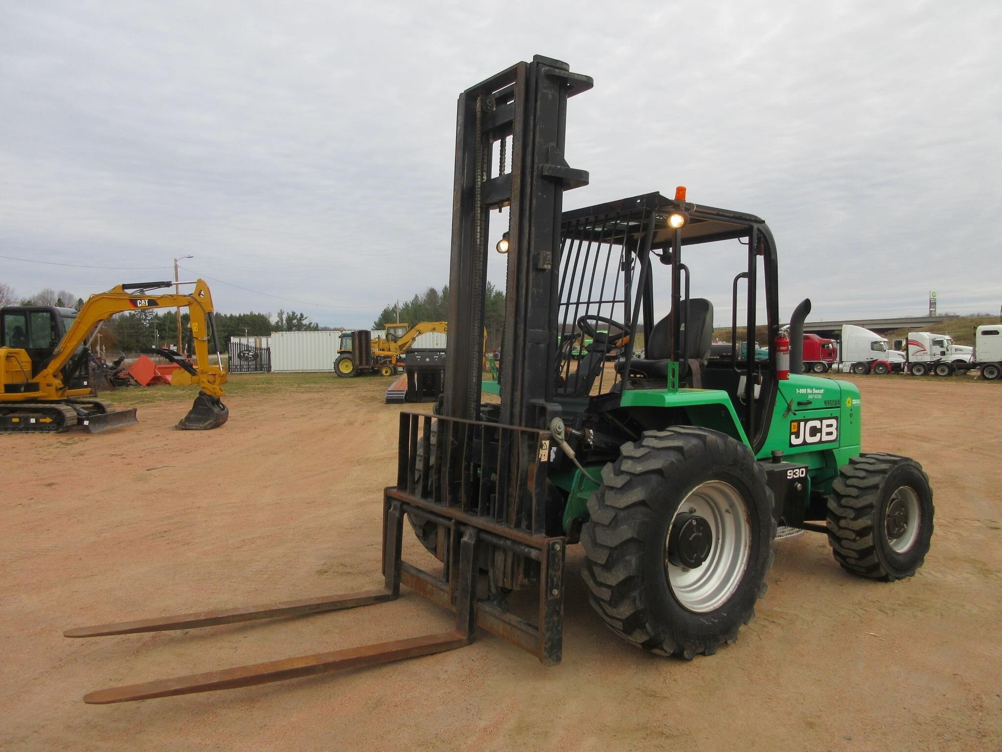 2019 JCB 930 in Wittenberg, WI