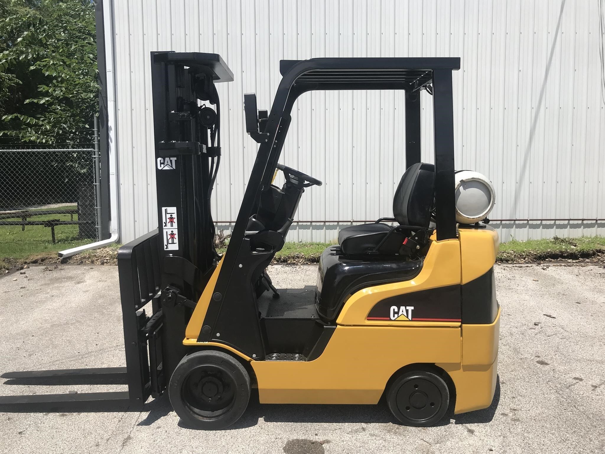 2003 CATERPILLAR GC25K in Des Moines, IA