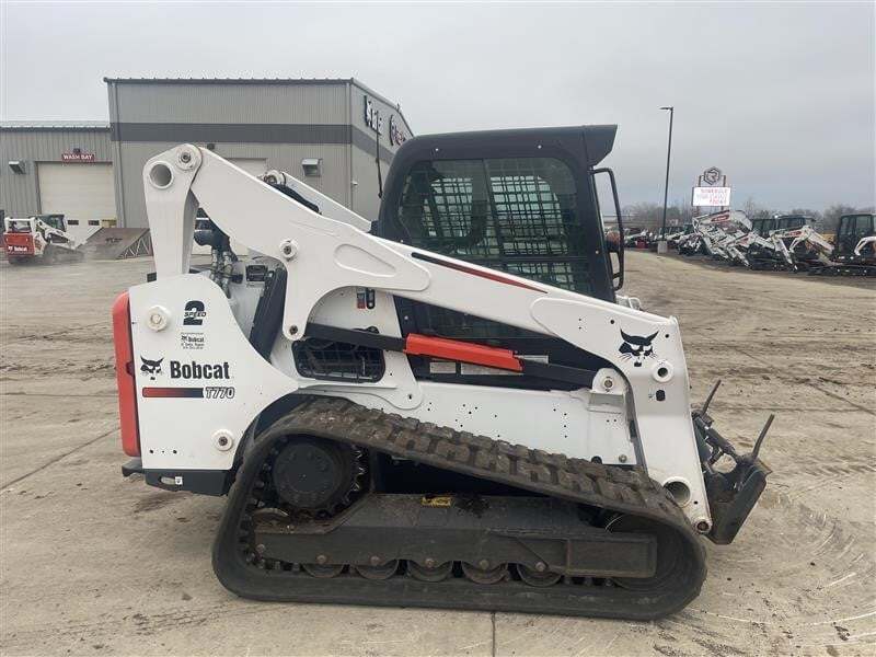 2016 BOBCAT T770 in Cedar Rapids, IA