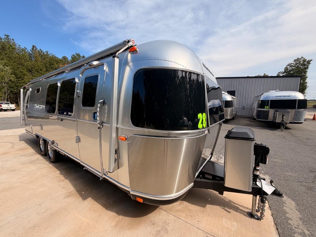2027 Airstream Classic 28RB Twin in monroe NC