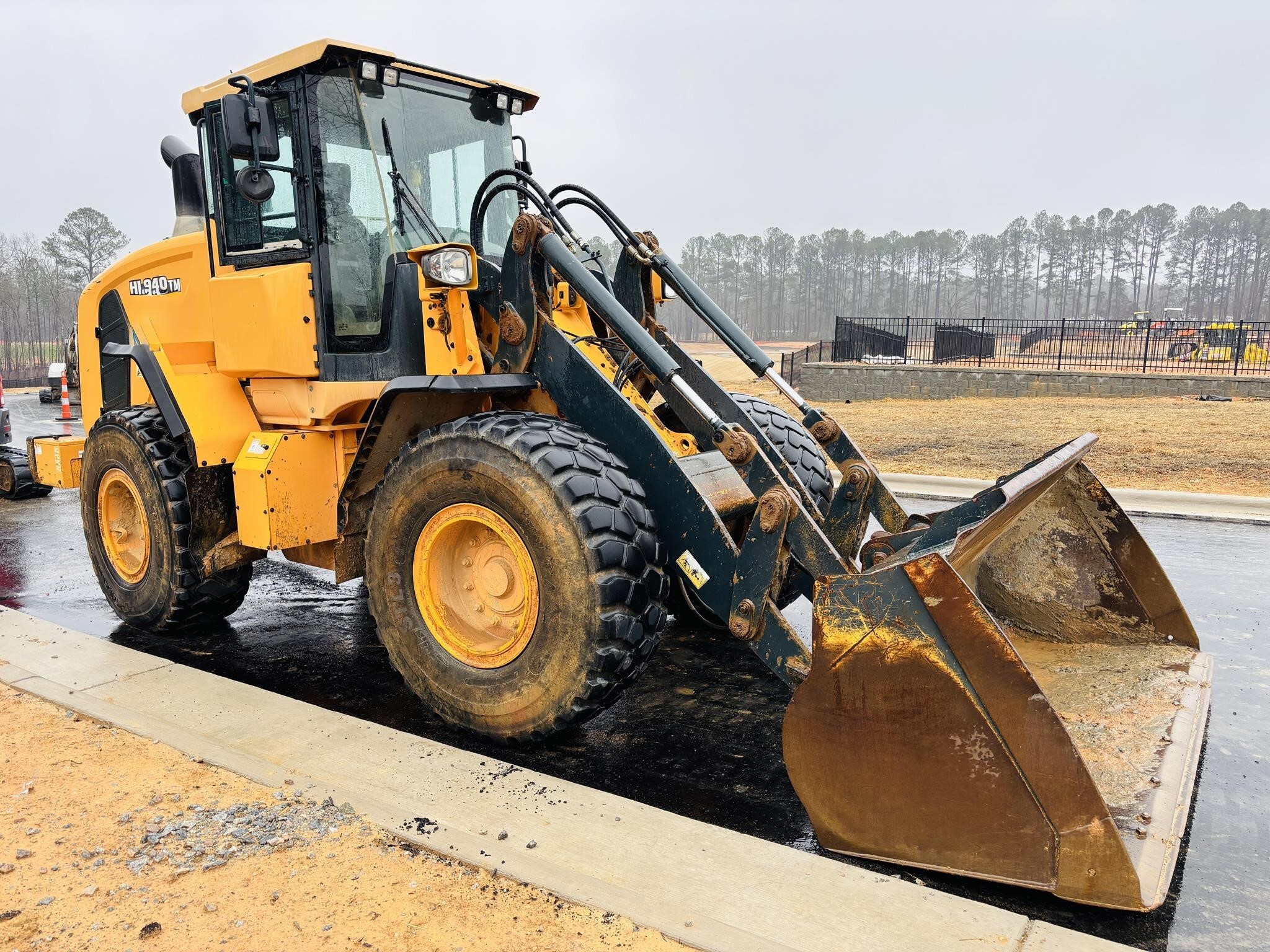 2017 HYUNDAI HL940TM in Rockwell, NC