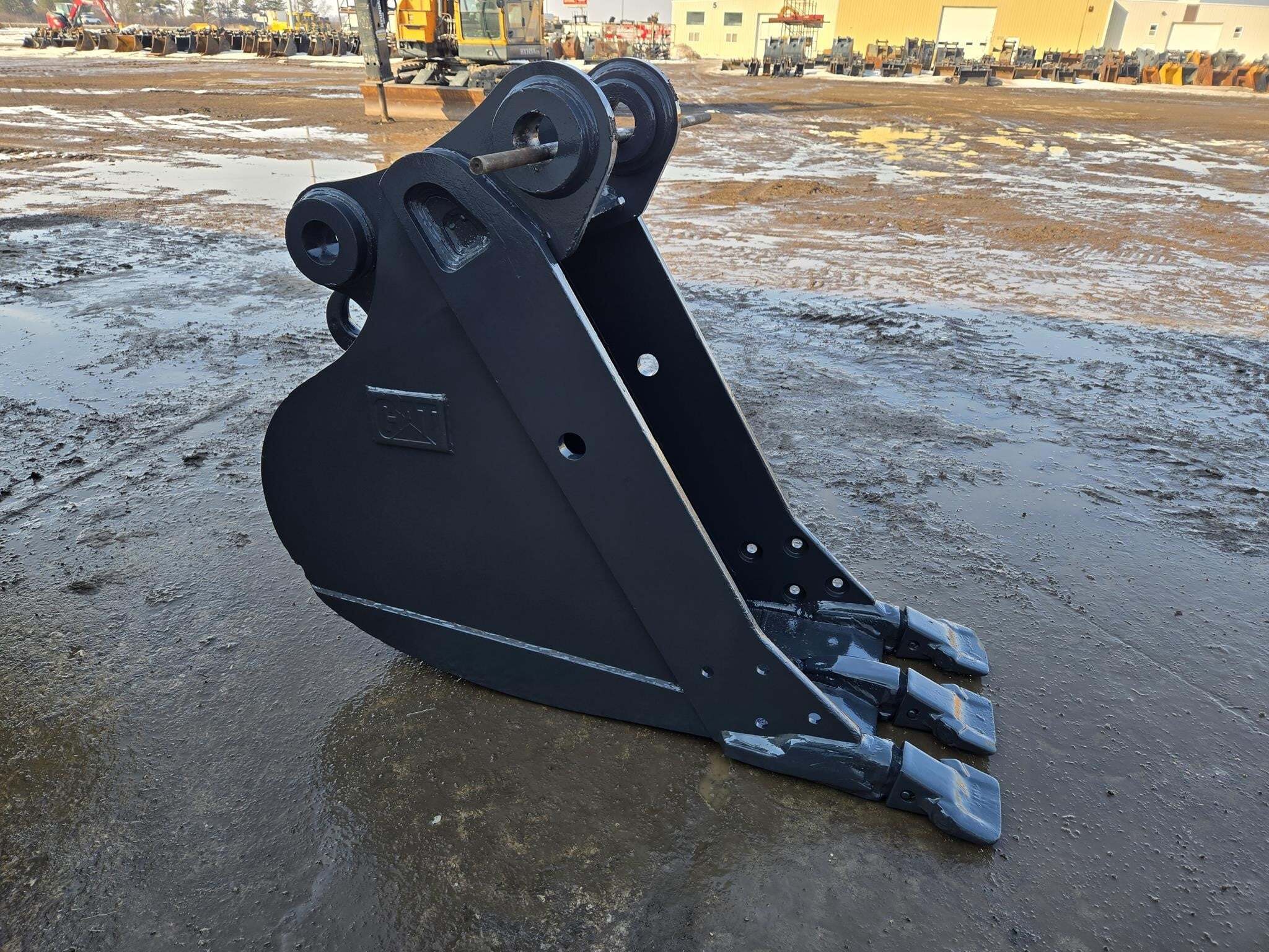 CATERPILLAR Attachment in Ottawa Lake, MI