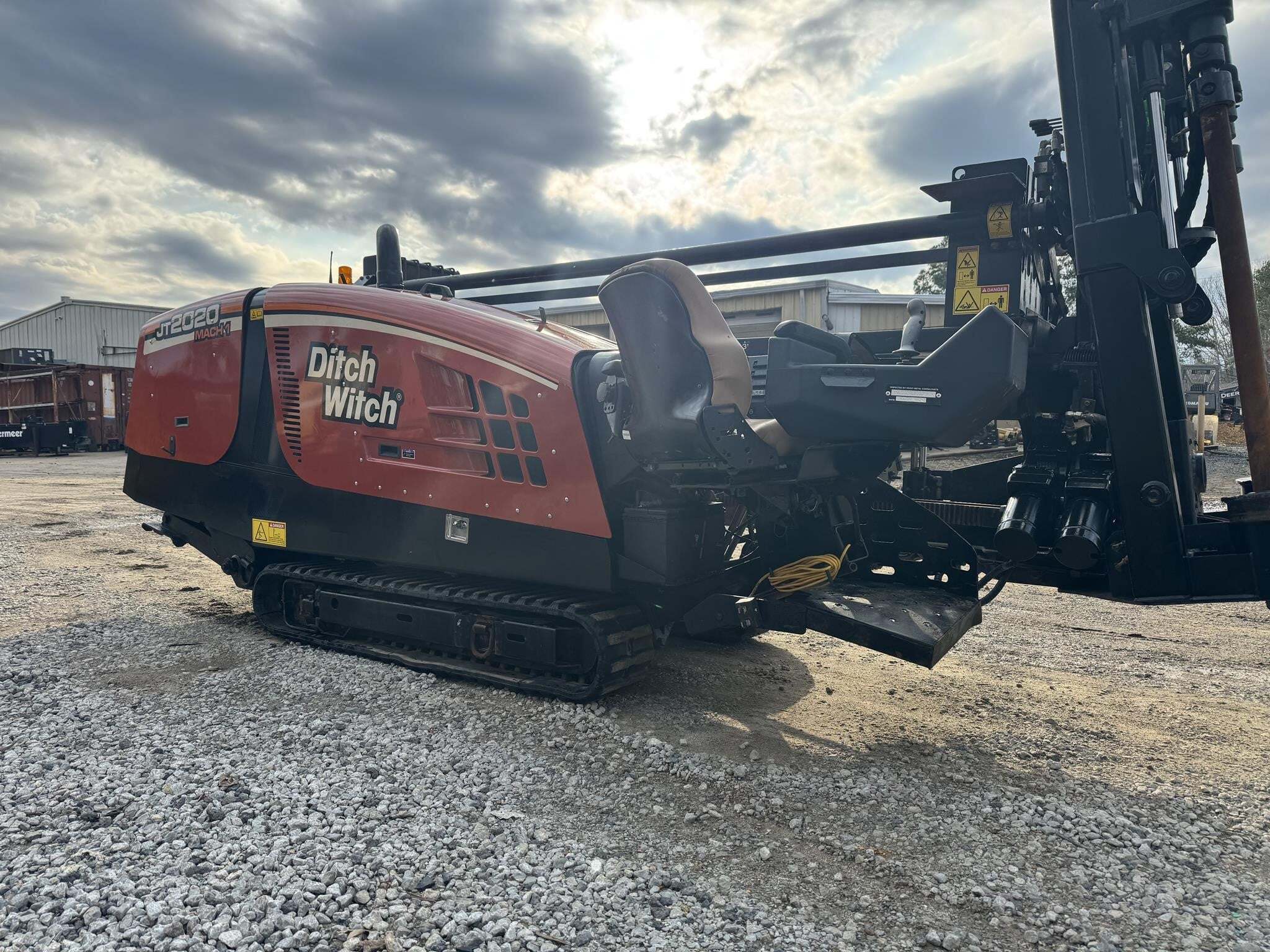 2013 DITCH WITCH JT2020 MACH 1 in Jackson, TN