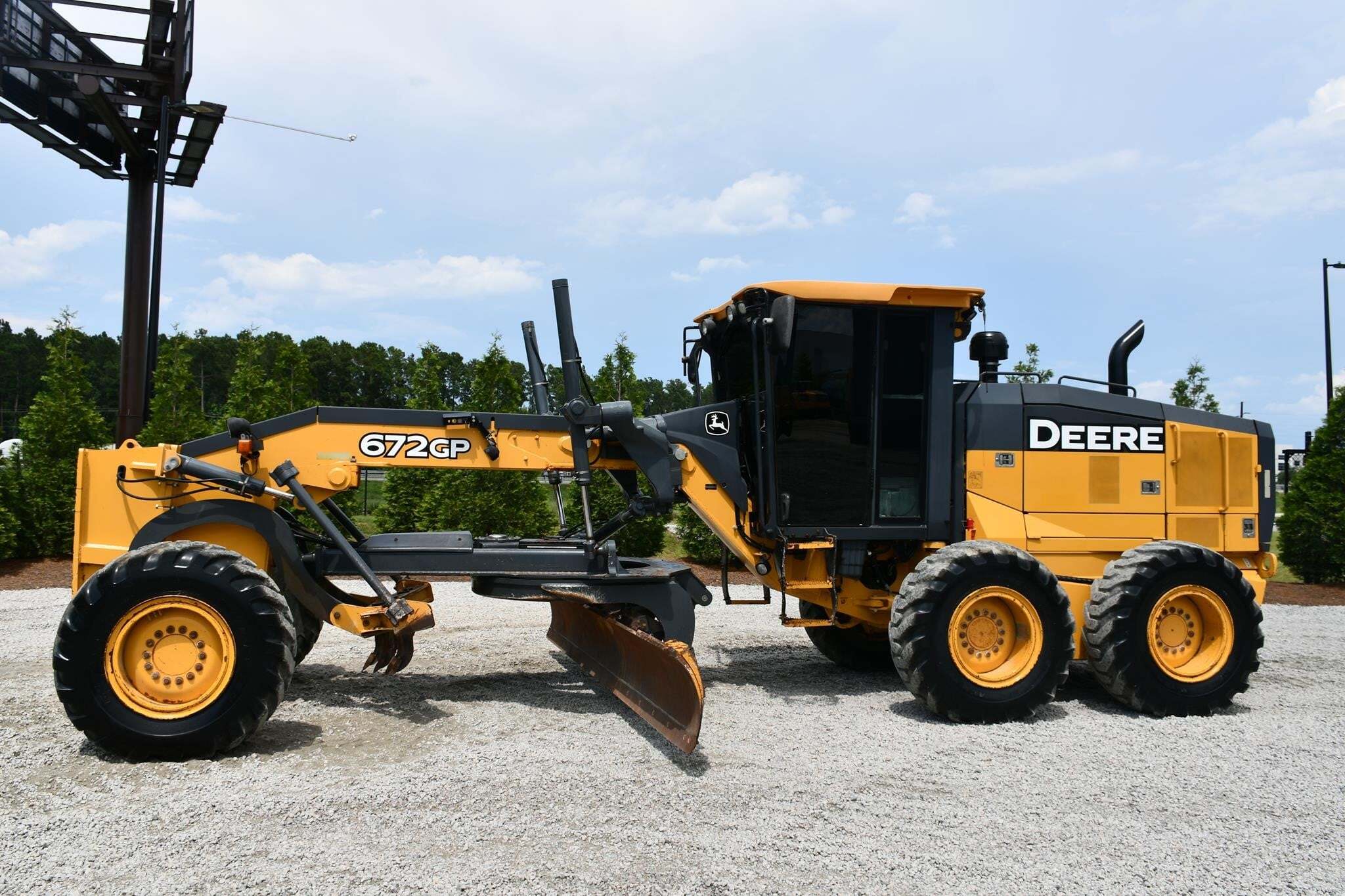 2017 DEERE 672GP in Summerville, SC