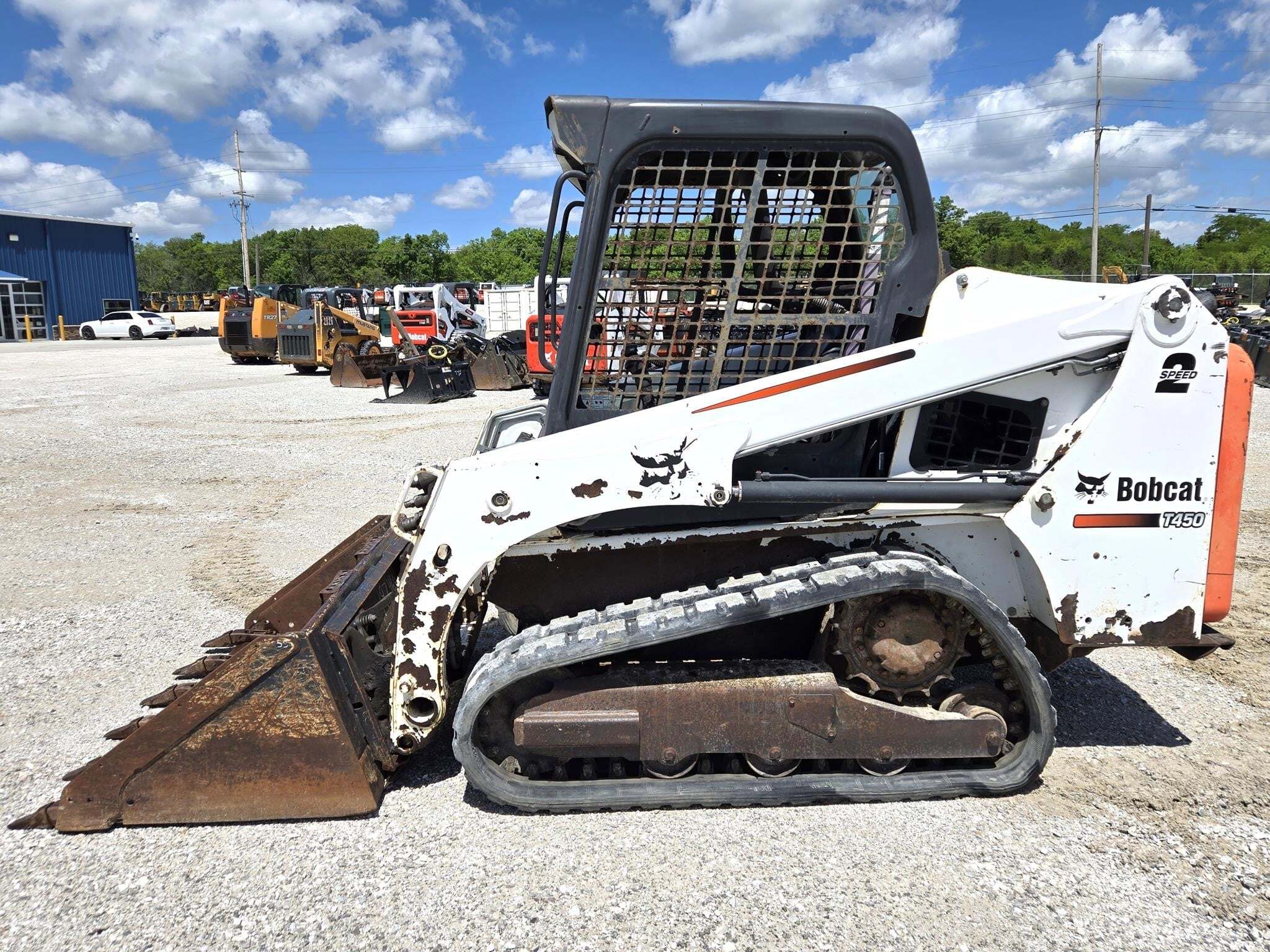 2016 BOBCAT T450 in Wentzville, MO