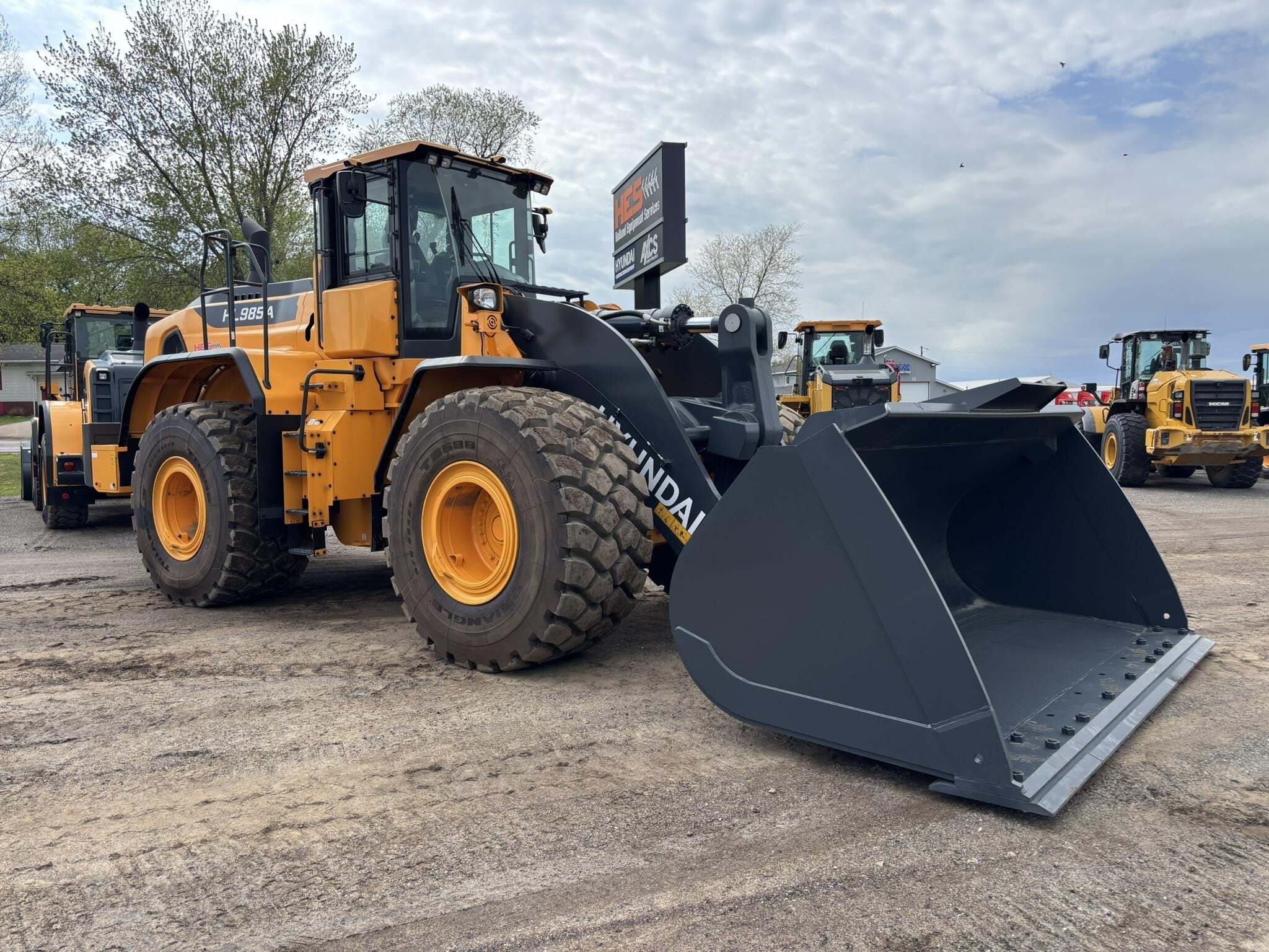 2026 HYUNDAI HL985A in Holland, MI