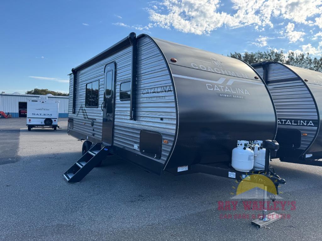 2027 Coachmen Rv Catalina Summit Series 8 211BH in north east PA