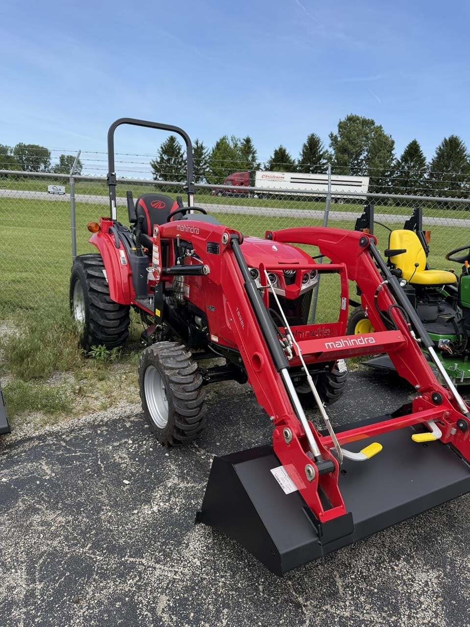 2026 MAHINDRA 1635 in Sabina, OH