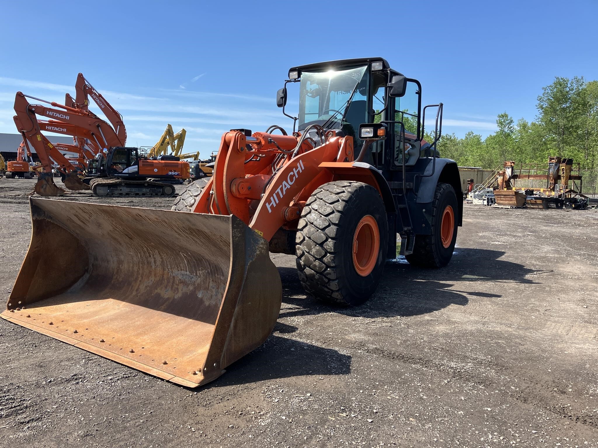 2019 HITACHI ZW220-6 in East Syracuse, NY