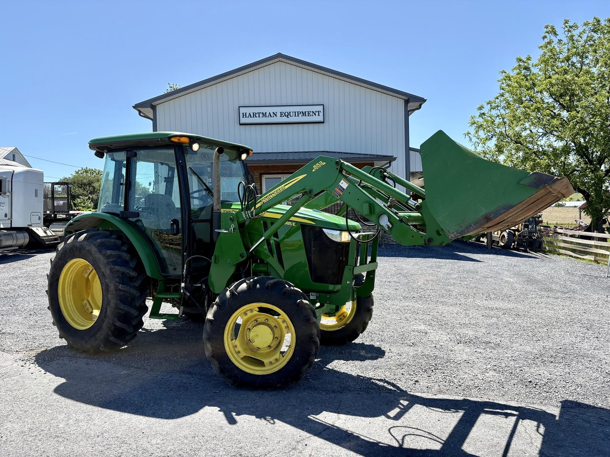 2014 JOHN DEERE 5085E in Linville, VA