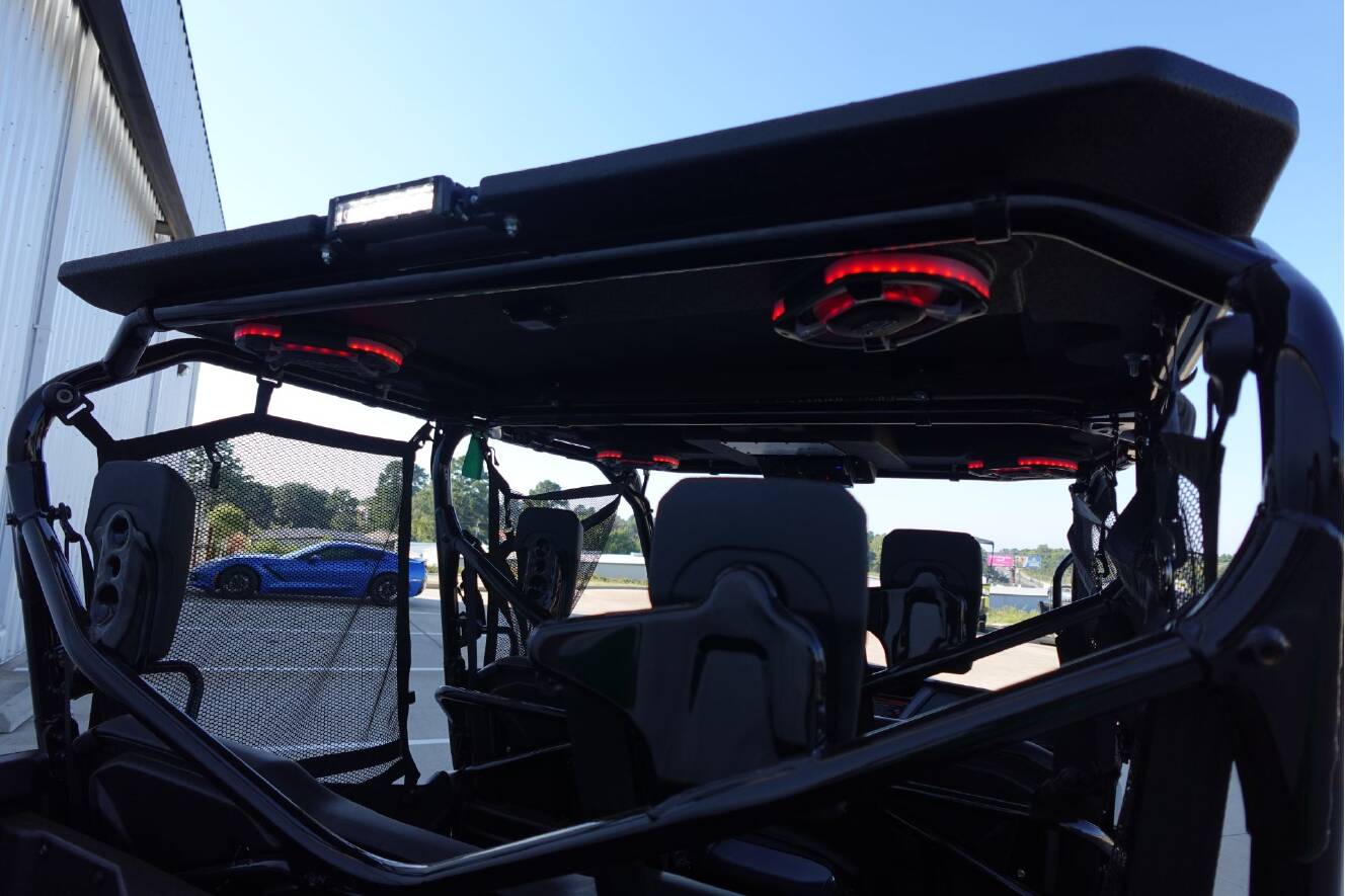A photo of this 2025 Honda Pioneer 1000-6 Deluxe Crew