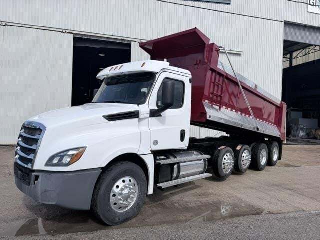 2020 FREIGHTLINER CASCADIA 126 in Houston, TX