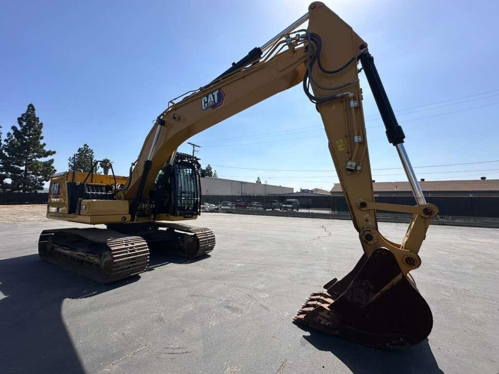 2022 CATERPILLAR 320 in Orange, CA