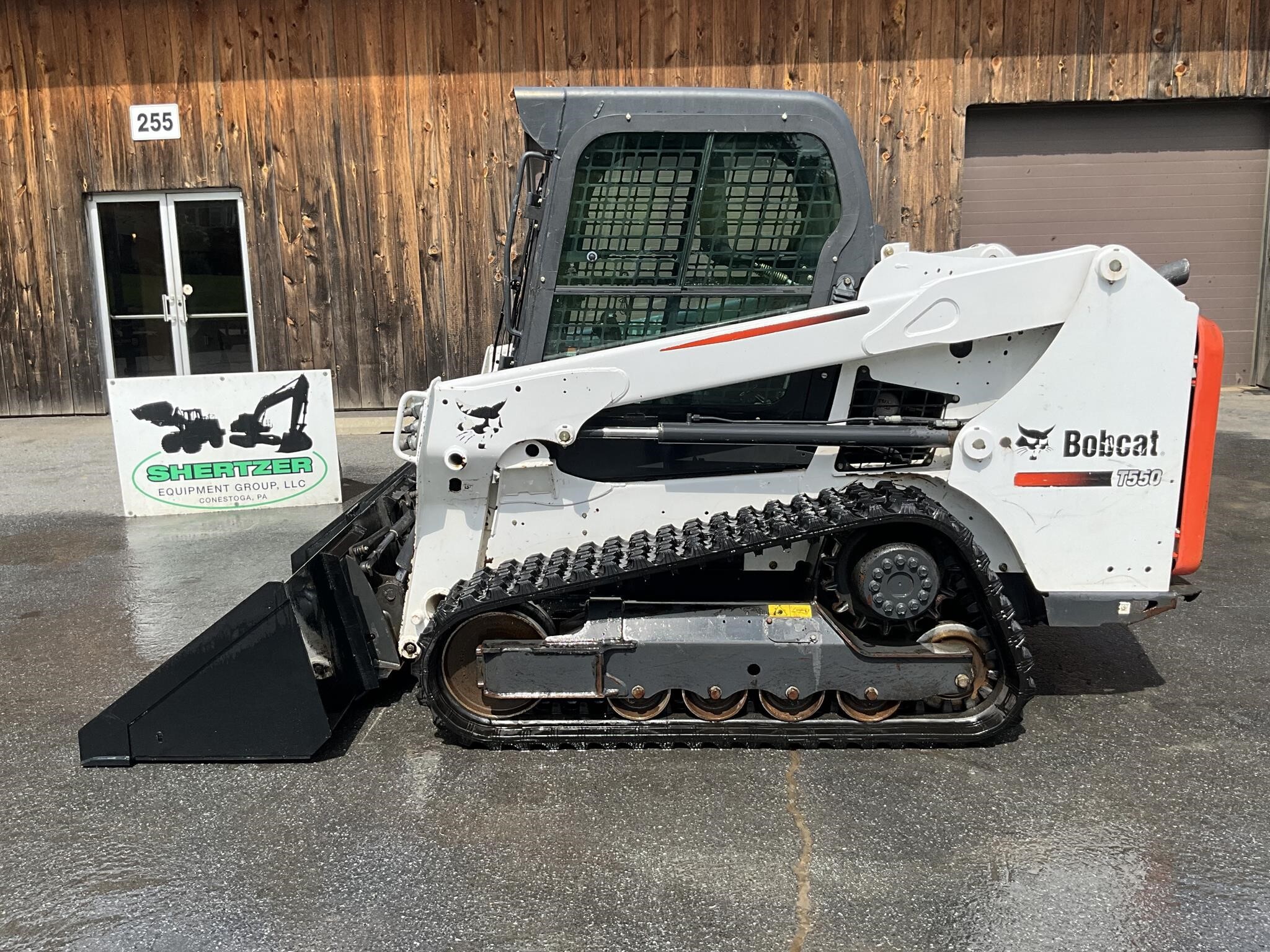 2016 BOBCAT T550 in Conestoga, PA