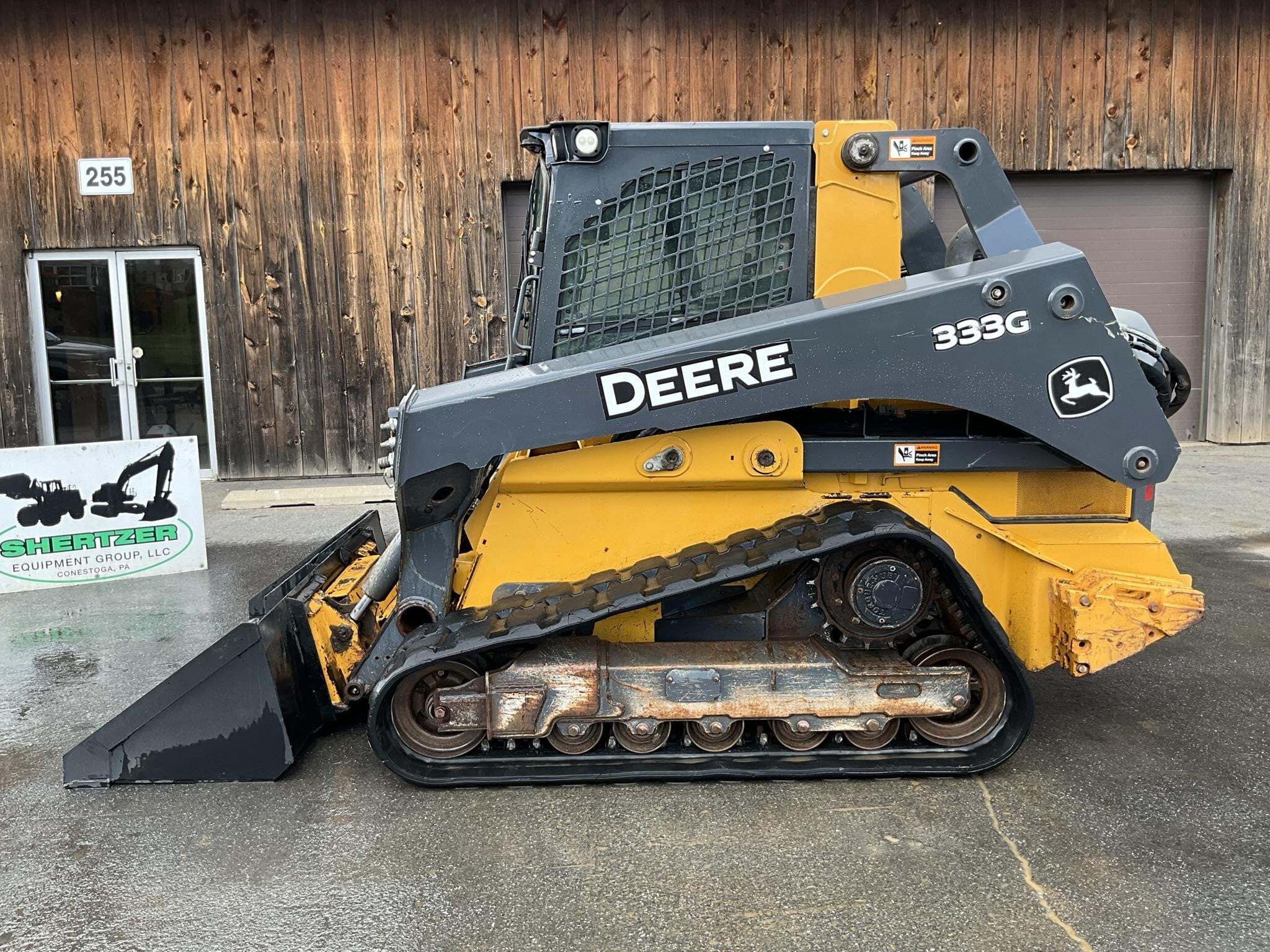2019 DEERE 333G in Conestoga, PA