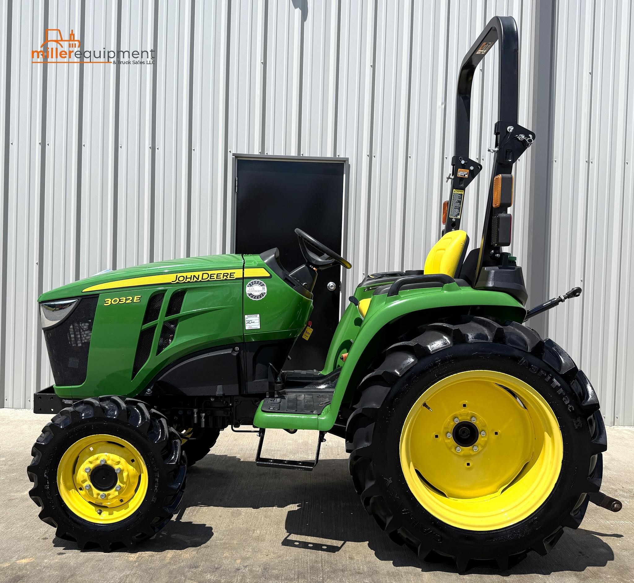 2019 JOHN DEERE 3032E in Heber Springs, AR
