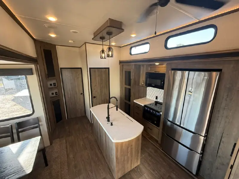 2021 FOREST RIVER SABRE 37FLH