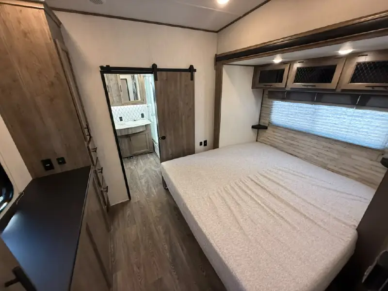 2021 FOREST RIVER SABRE 37FLH
