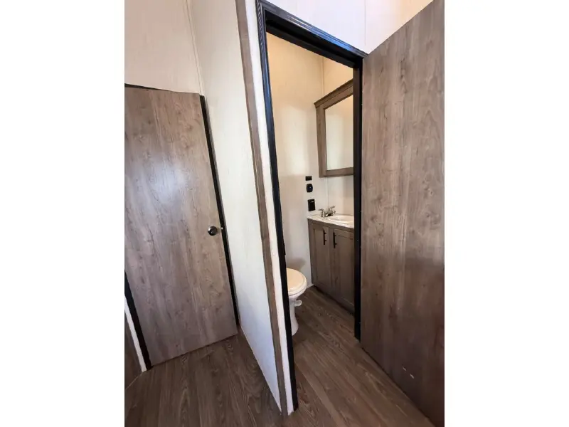 2021 FOREST RIVER SABRE 37FLH