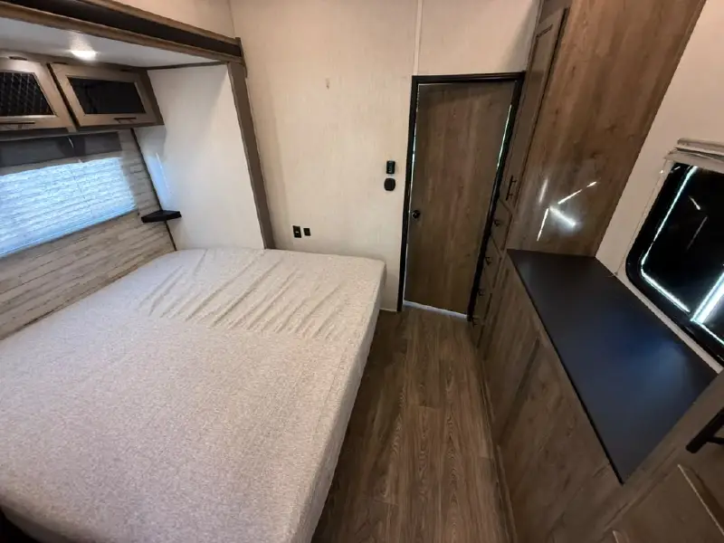 2021 FOREST RIVER SABRE 37FLH