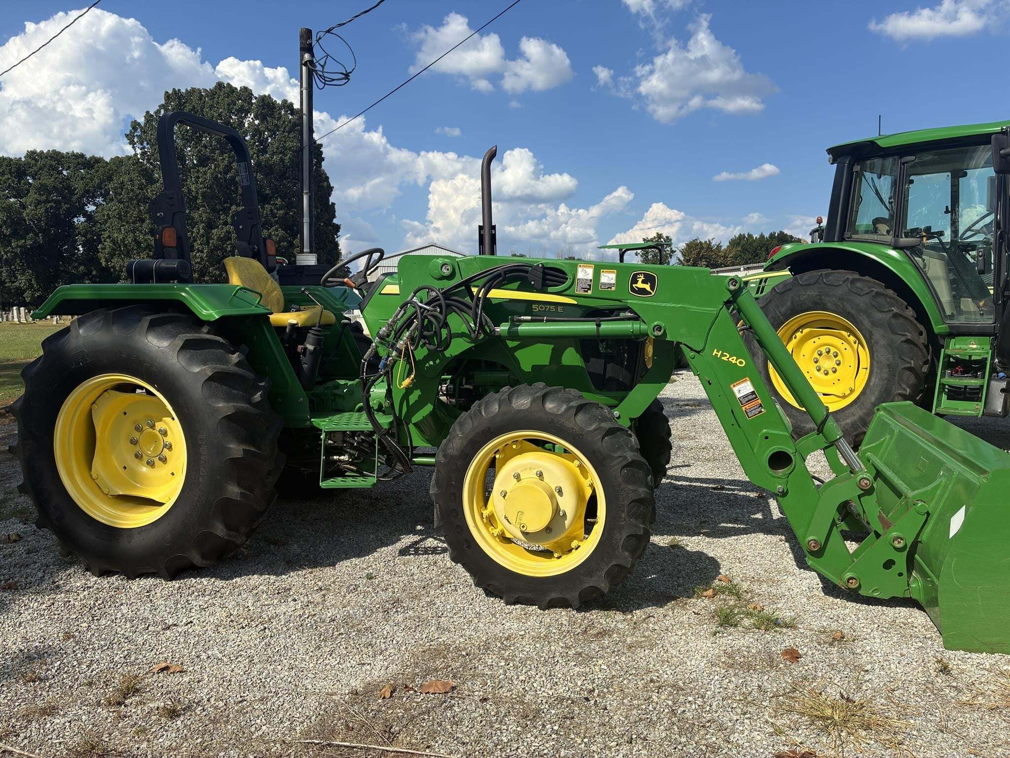 2014 JOHN DEERE 5075E in Athens, AL