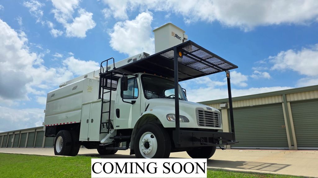 2011 FREIGHTLINER BUSINESS CLASS M2 106 in Battle Creek, MI