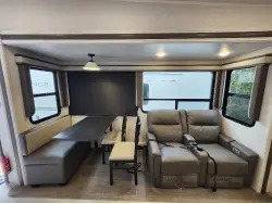 2023 FOREST RIVER east to west ahara 325RL