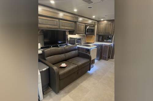 2021 Dynamax Corp DX3 37TS in chapin SC