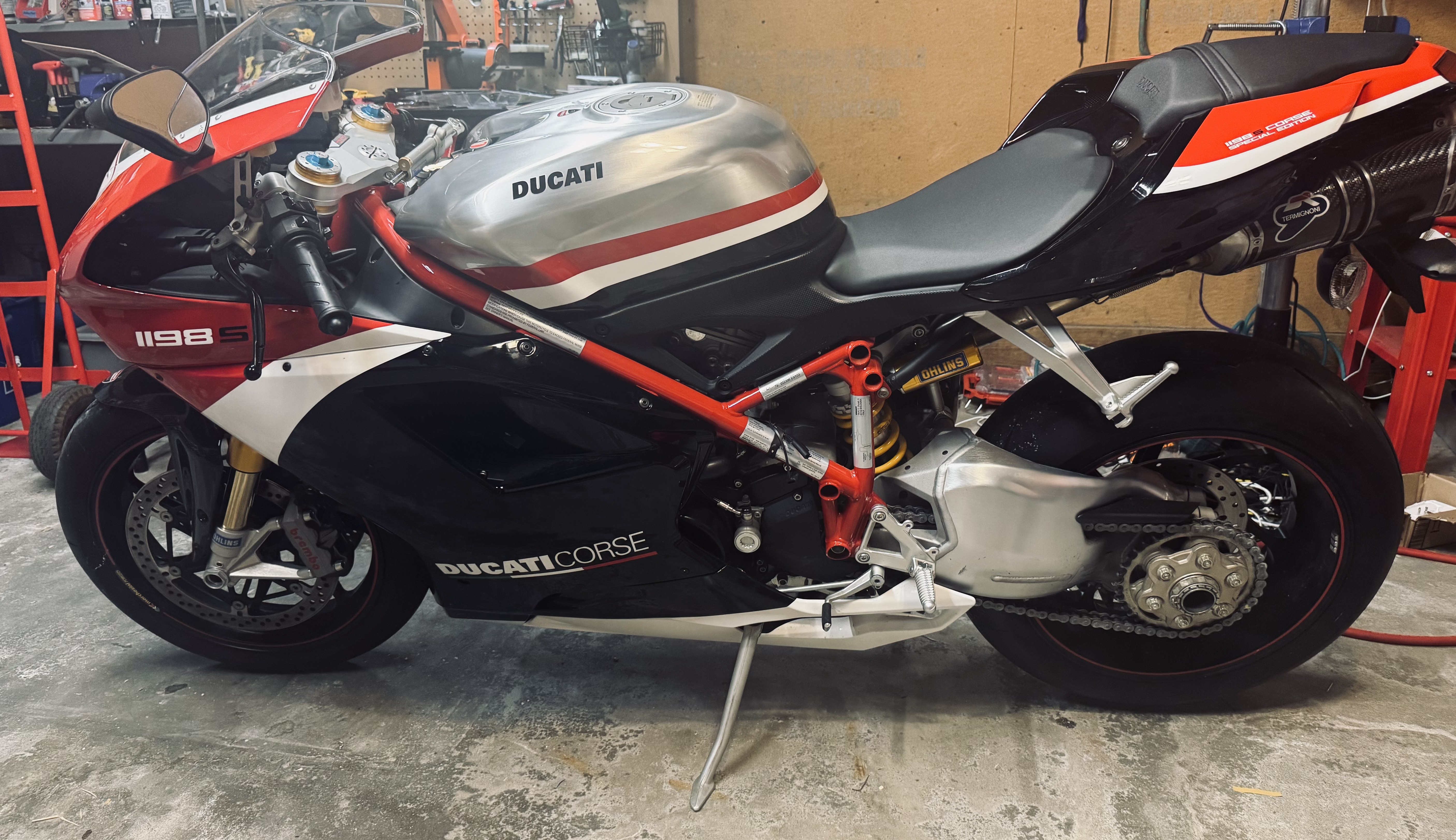 2010 Ducati 1098S TRICOLORE Sportbike motorcycle