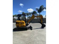 2022 JCB 35Z-1