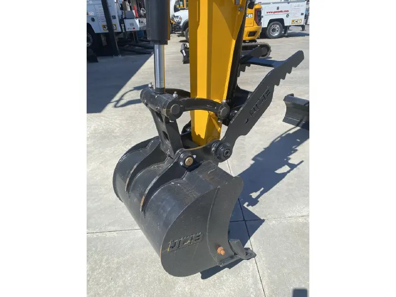 2022 JCB 35Z-1