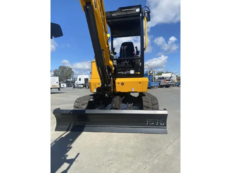 2022 JCB 35Z-1