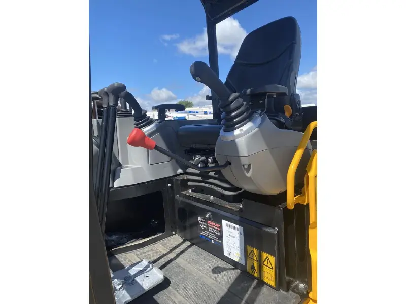 2022 JCB 35Z-1