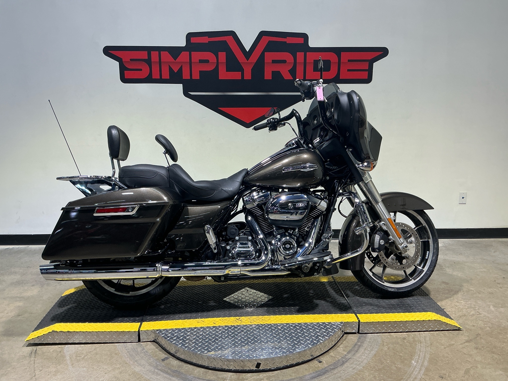 2021 Harley-Davidson Street Glide® in Eden Prairie, MN