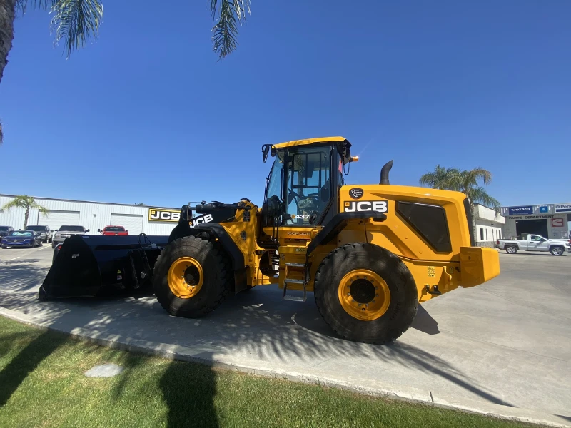 2026 JCB 437