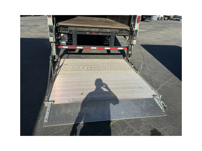 1997 STOUGHTON TRAILERS PUP VAN