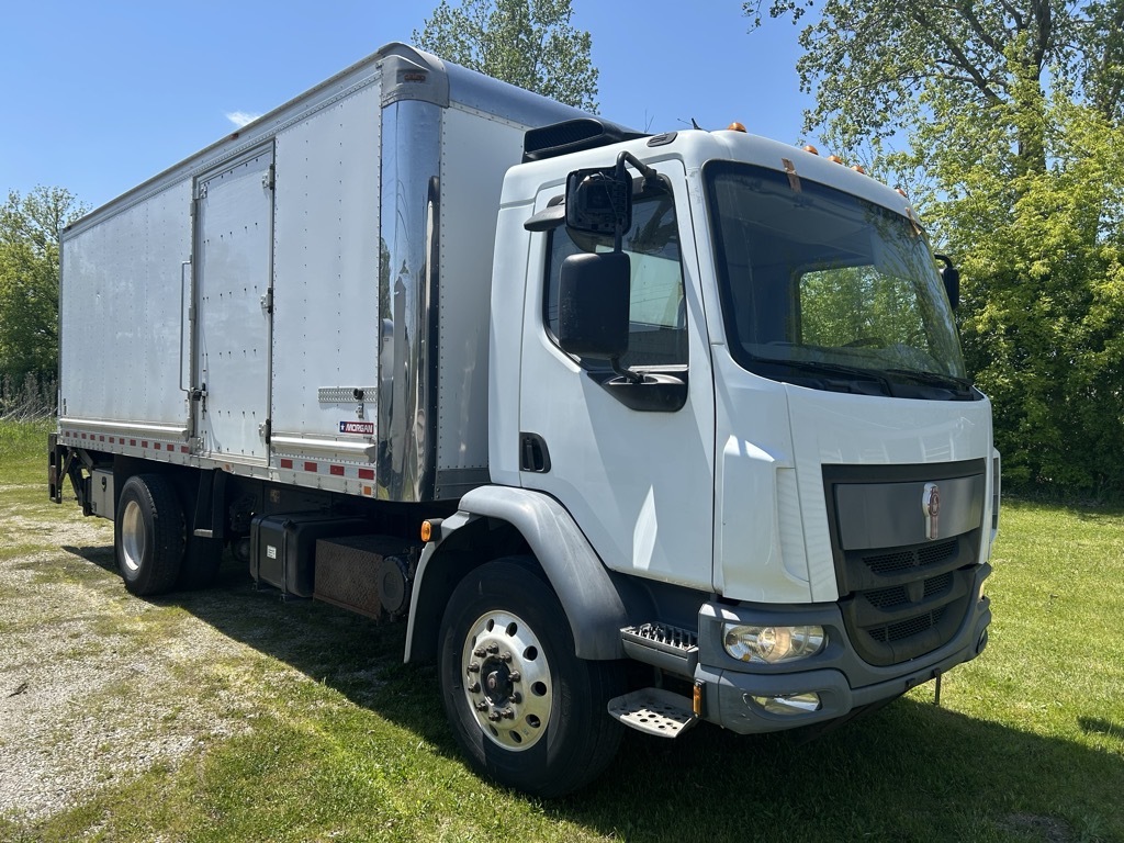 2015 KENWORTH K220 in Chicago, IL
