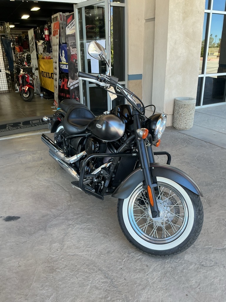 2018 Kawasaki VULCAN 900 CUSTOM SE in Palmdale, CA
