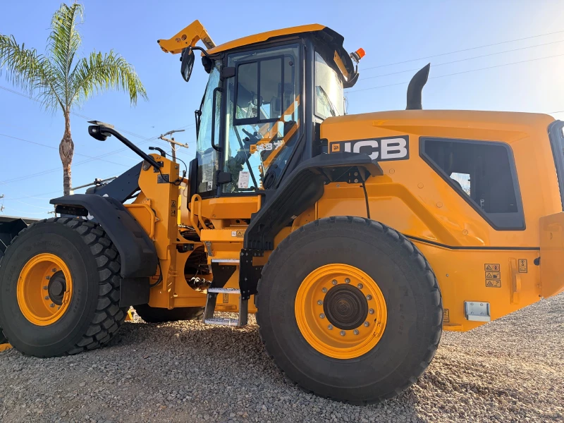 2026 JCB 437