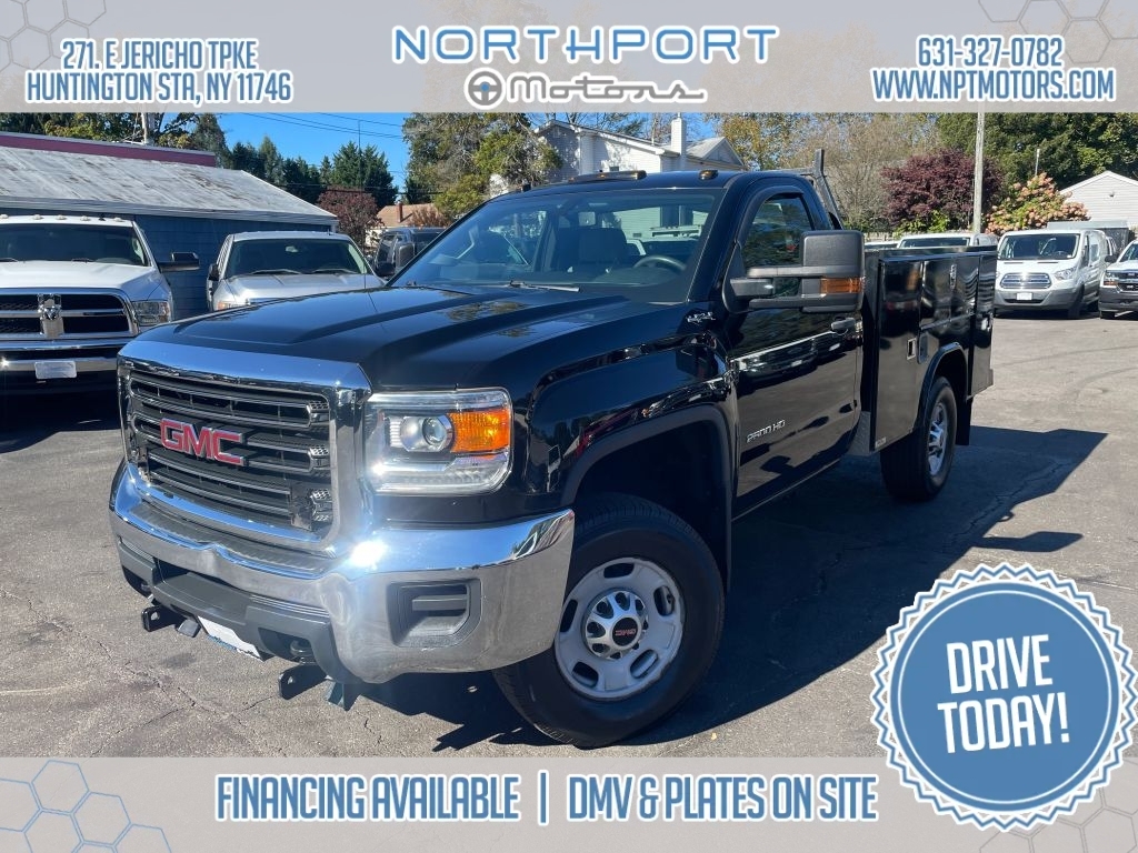 2017 GMC SIERRA in Huntington Station, NY