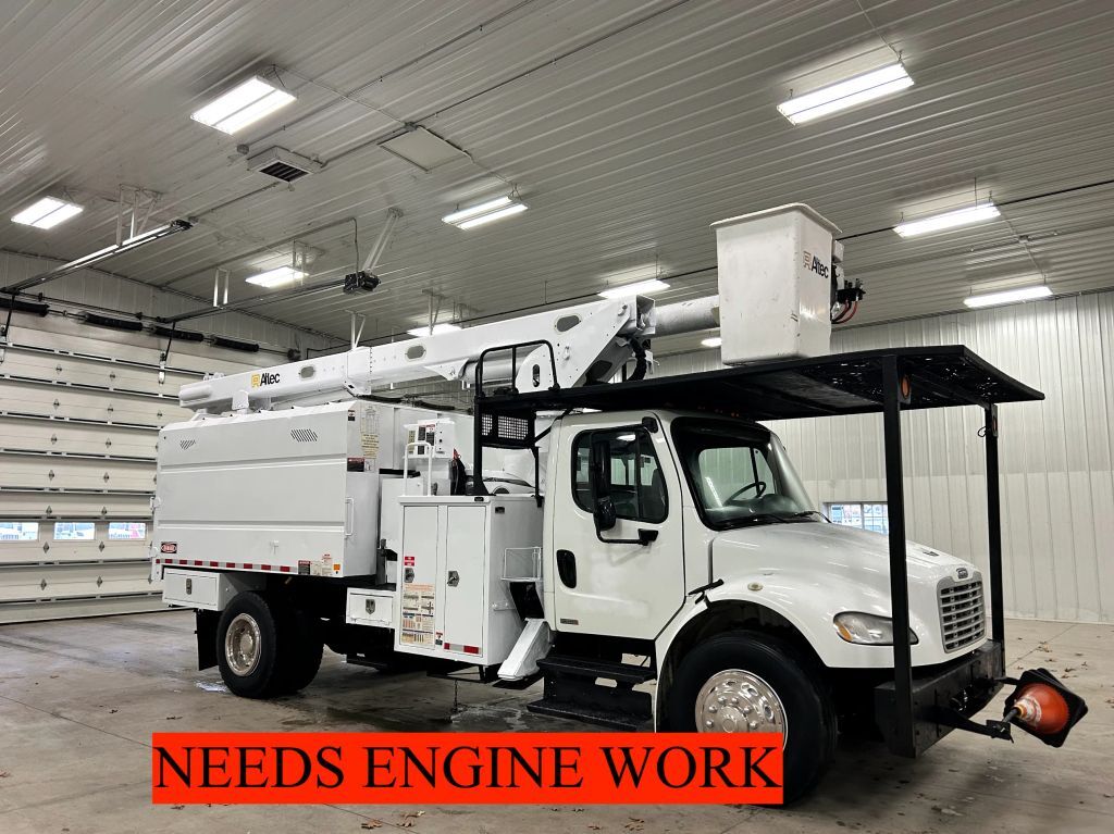 2011 FREIGHTLINER BUSINESS CLASS M2 106 in Battle Creek, MI